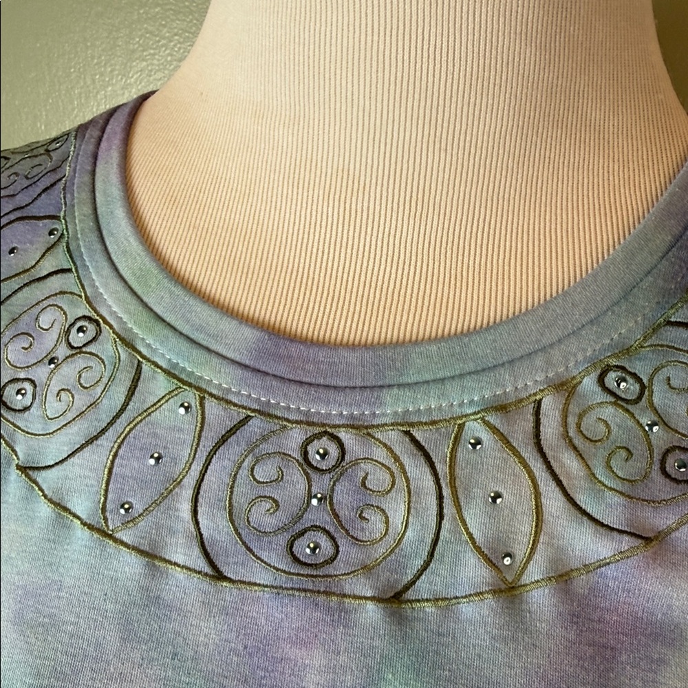 Women's Tie-Dye T-Shirt - Picture 6 of 8